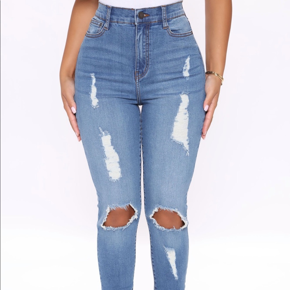 FASHION NOVA | Distressed High Rise Jeans ✨ - Picture 1 of 6